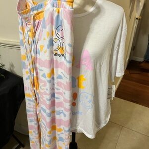 New With Tags SmileyWorld Women's Short Sleeve Pajama Set - Size X-LARGE